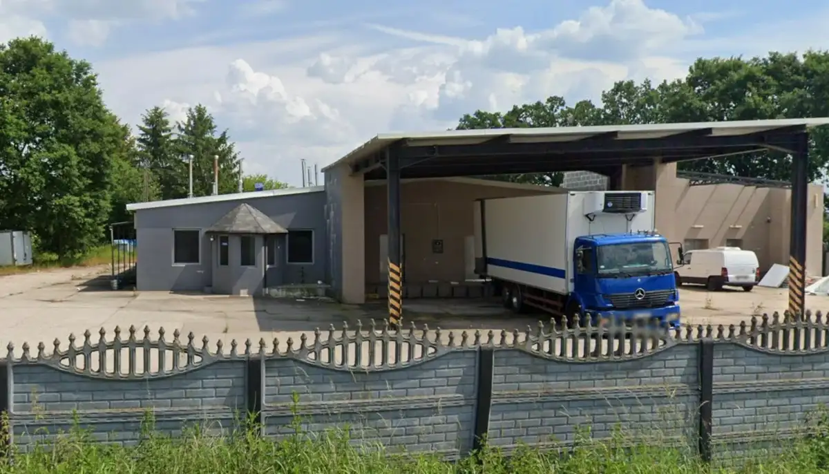 Magazyny i hale Rusko — zdjęcie 1