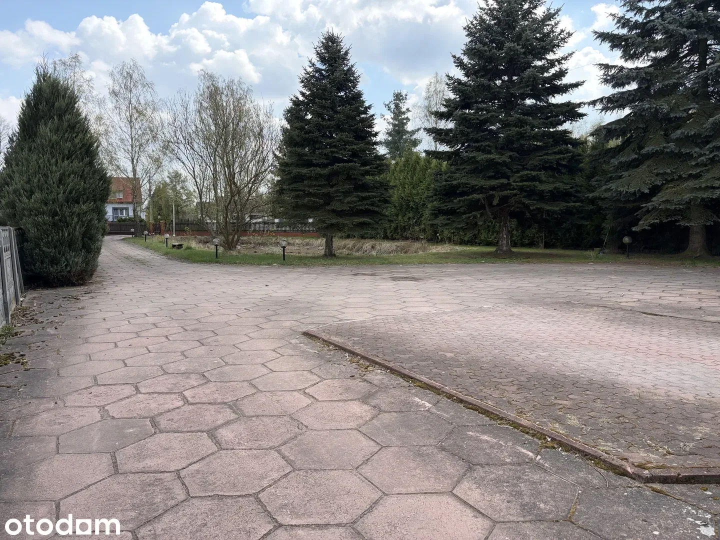 Inne nieruchomości Mykanów — zdjęcie 2